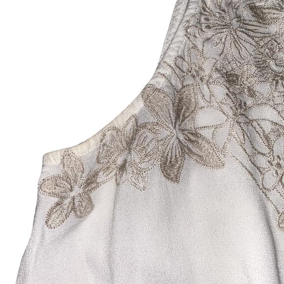 Embroidered Camisole by EYESHADOW in White XS - Picture 7 of 7